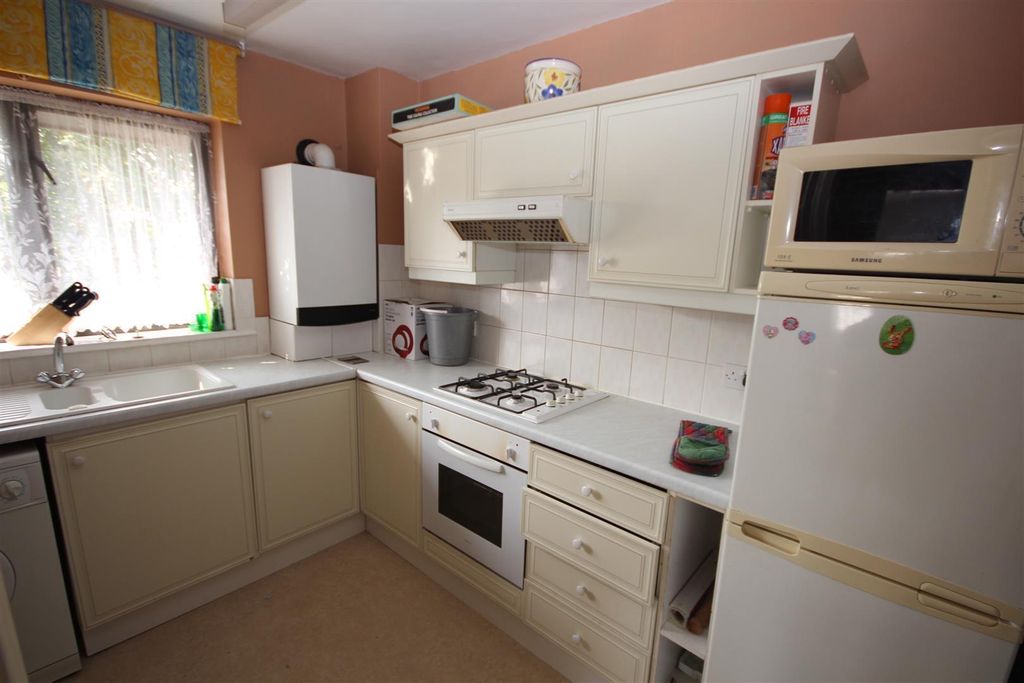 Property photo 3 of 4