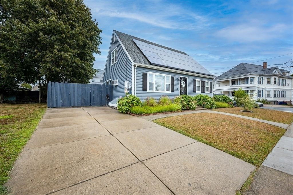 Property photo 1 of 20