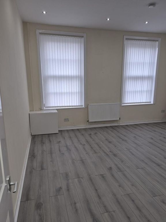 Property photo 3 of 10 Living Room