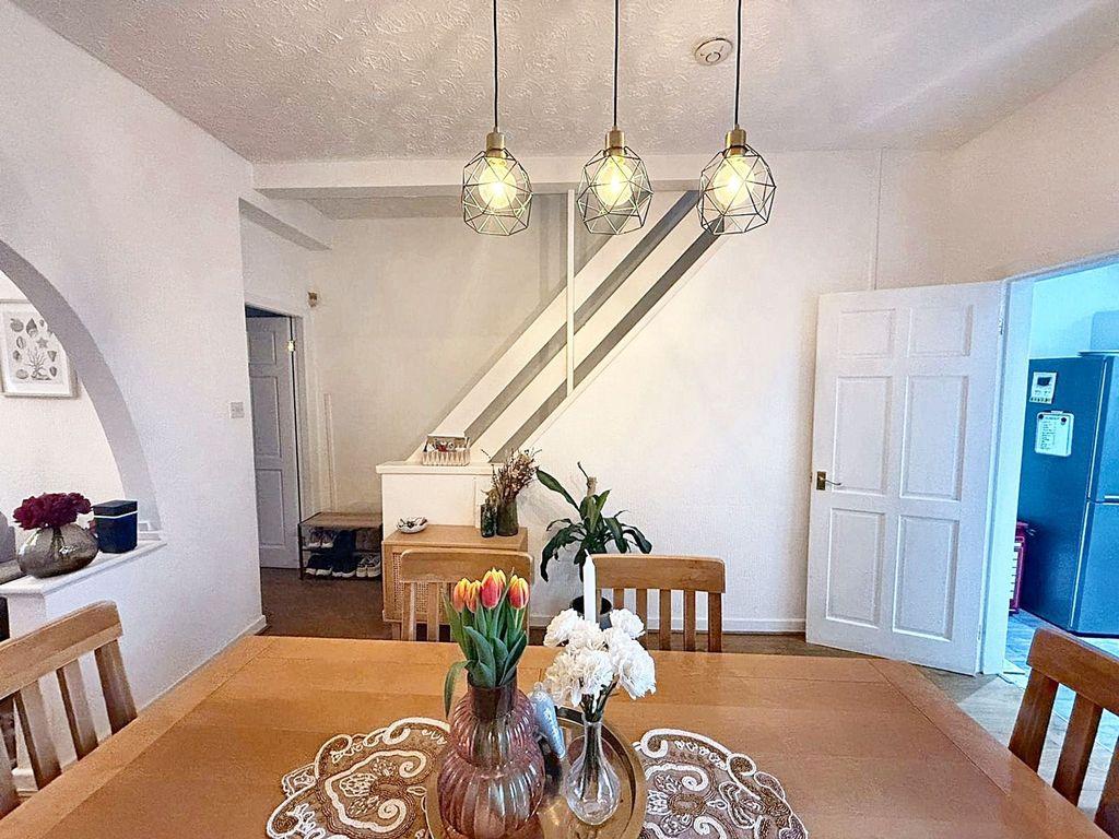 Property photo 3 of 24