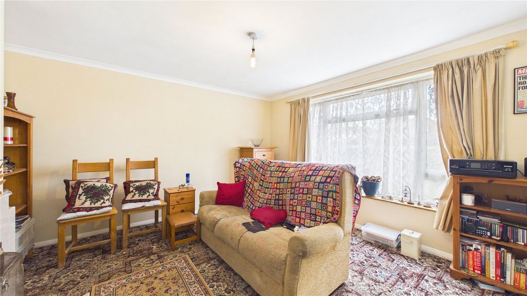 Property photo 3 of 12 Picture 3