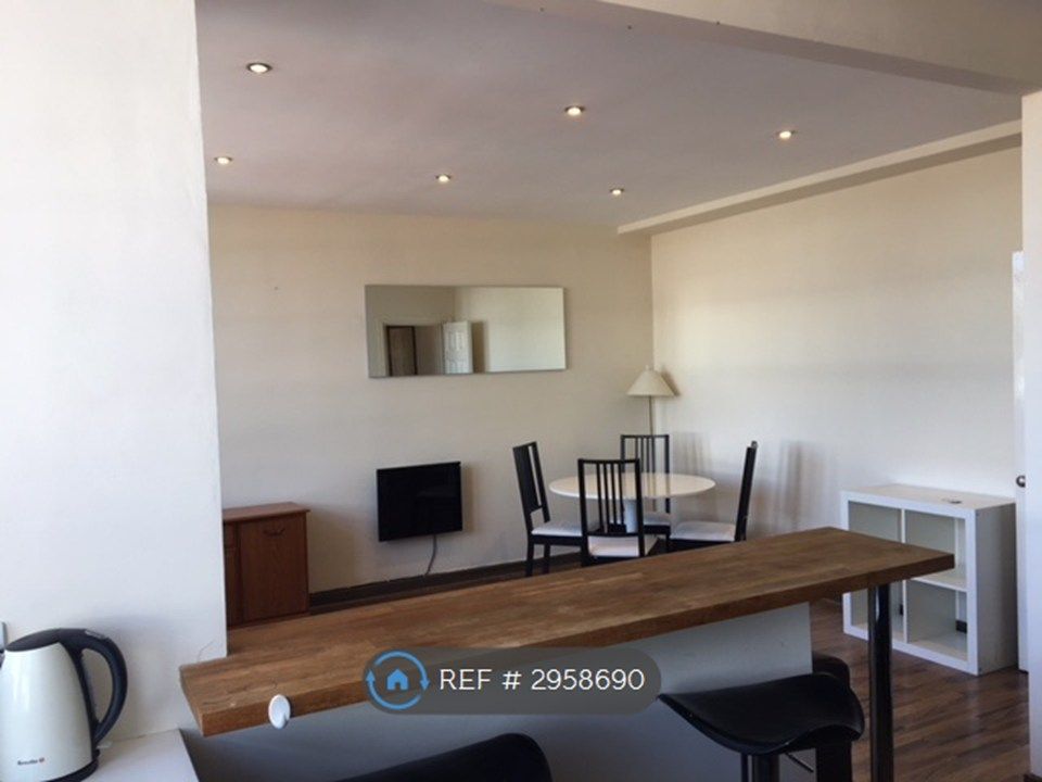 Property photo 2 of 13