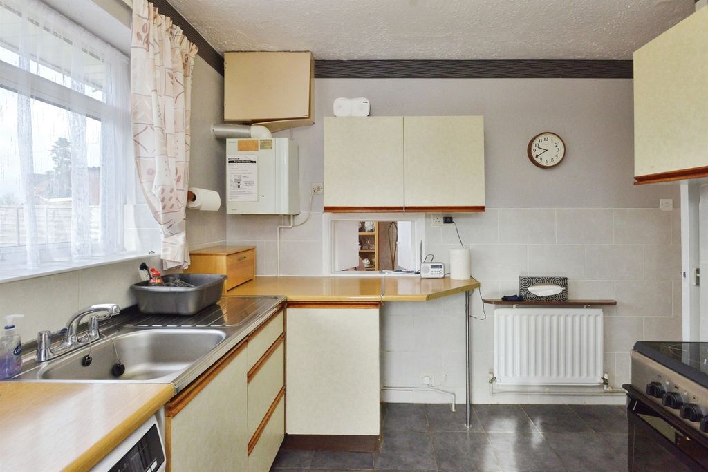 Property photo 2 of 20