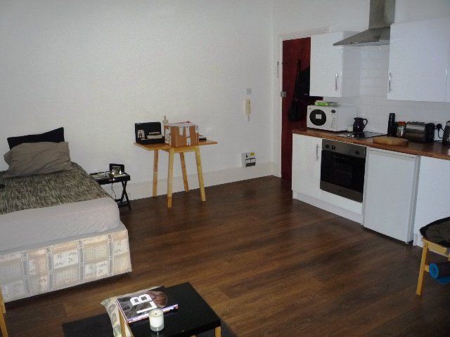 Property photo 2 of 6