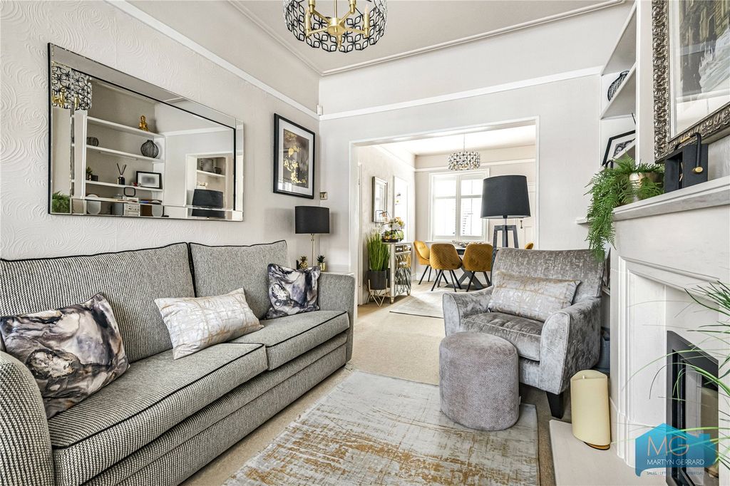 Property photo 2 of 25 Picture No. 24