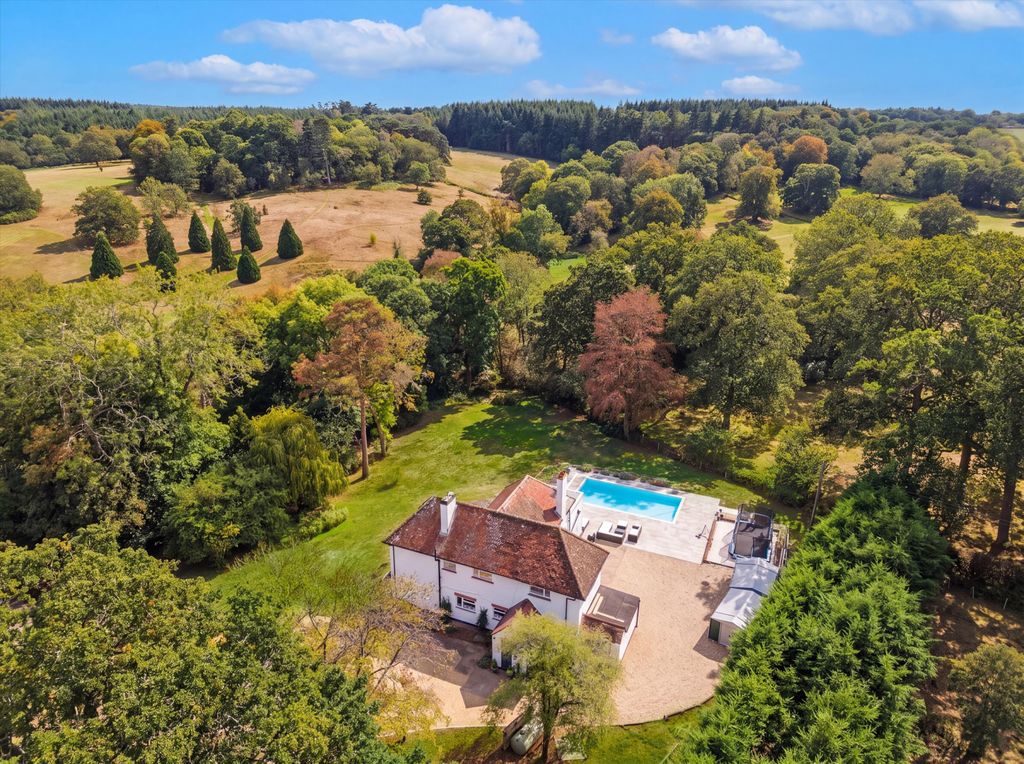 Property photo 2 of 19 Image