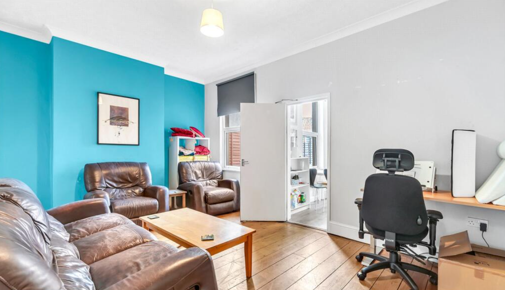 Property photo 2 of 12