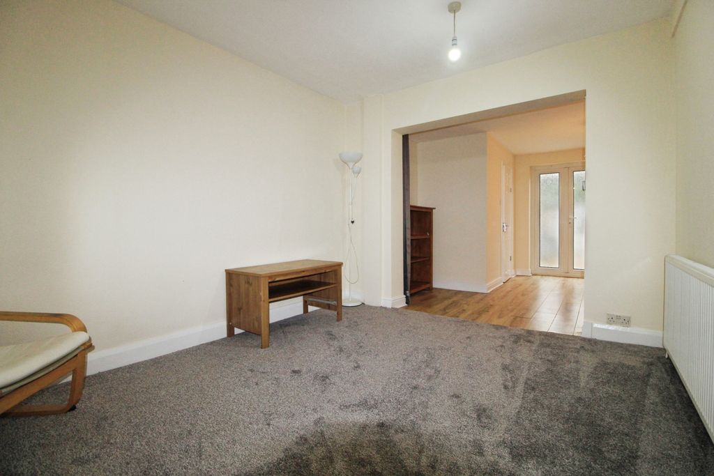 Property photo 3 of 26 Gallery