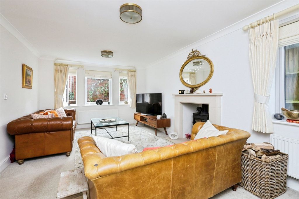 Property photo 3 of 31 Picture No. 30