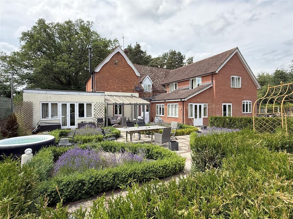 Property photo 2 of 44 Rear 1 Close.Jpg