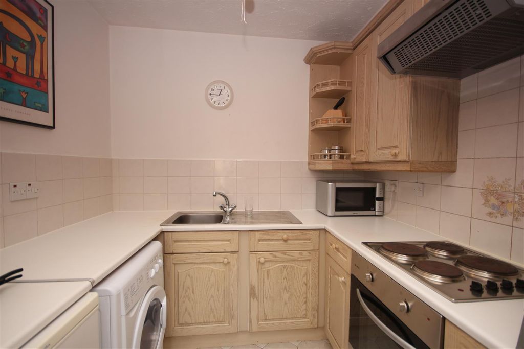 Property photo 2 of 5