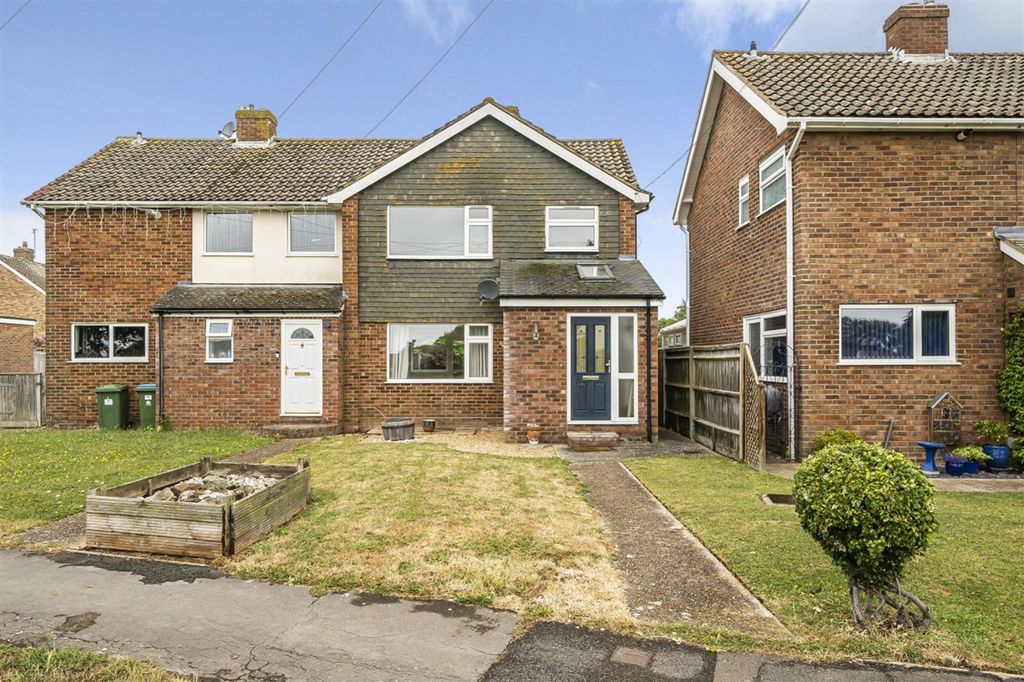 Property photo 1 of 12