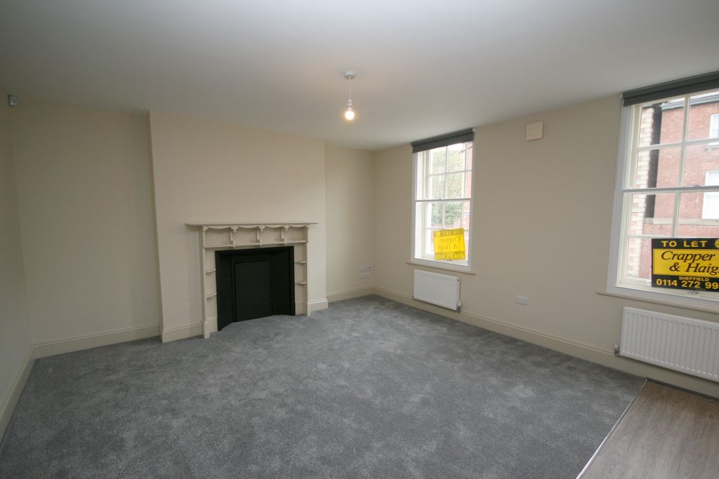 Property photo 3 of 5 Lounge