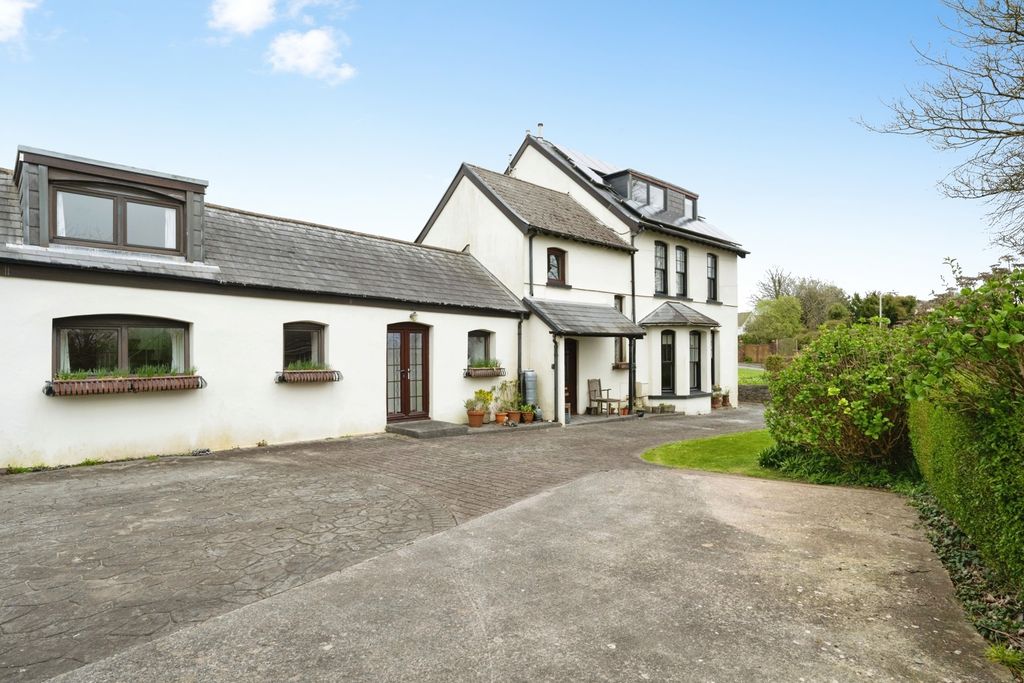 Property photo 1 of 20 Pbox-Img.Jpg