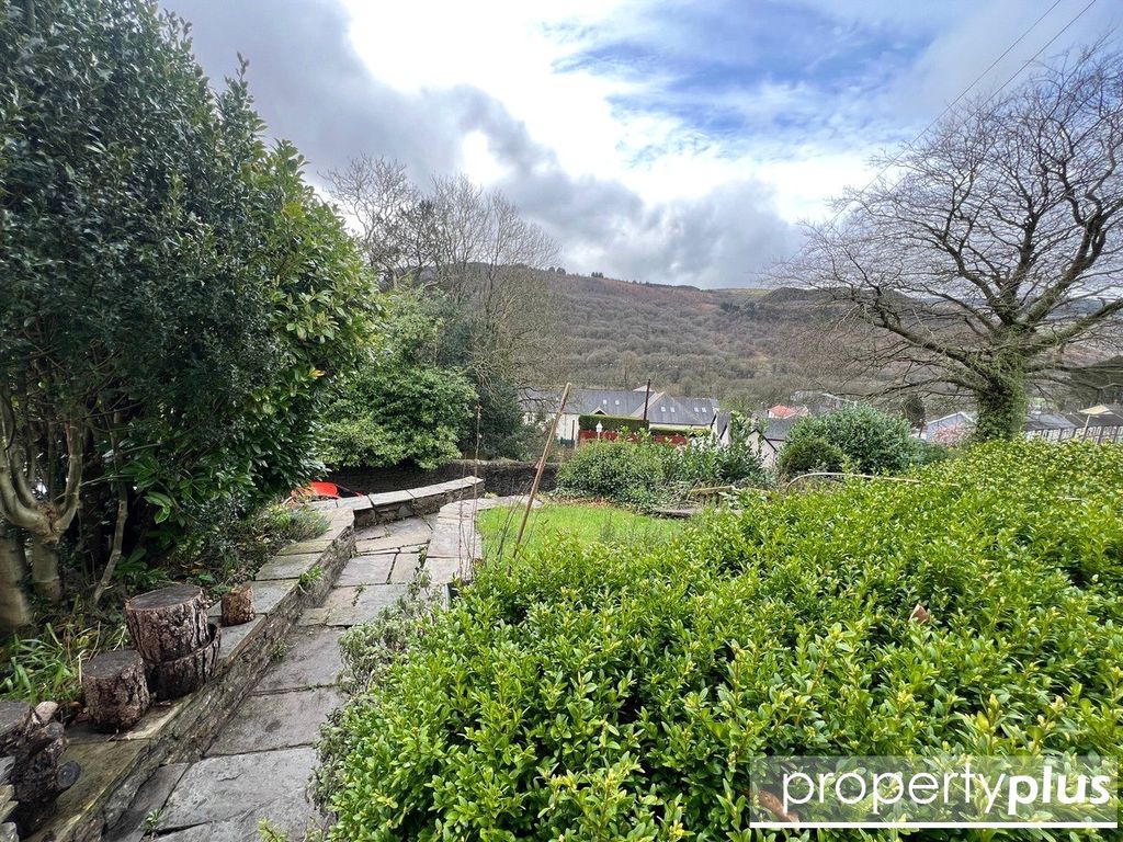 Property photo 2 of 22 Picture No. 09