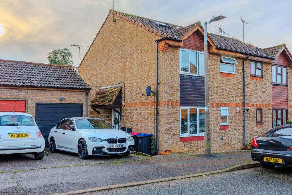 Property photo 1 of 15 Front