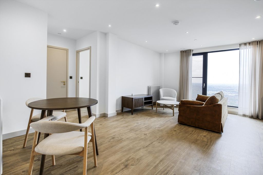 Property photo 3 of 38 Image