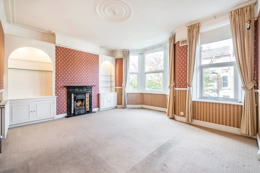 Property photo 2 of 5