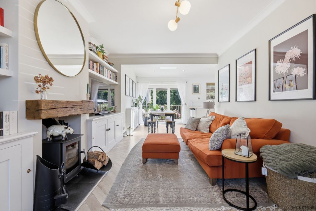 Property photo 2 of 33 5080863