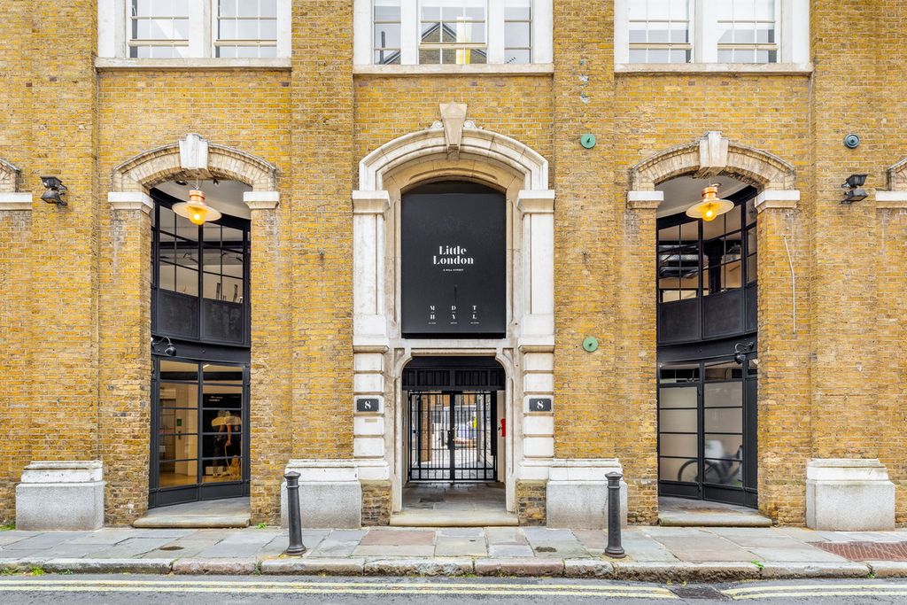 Property photo 2 of 9