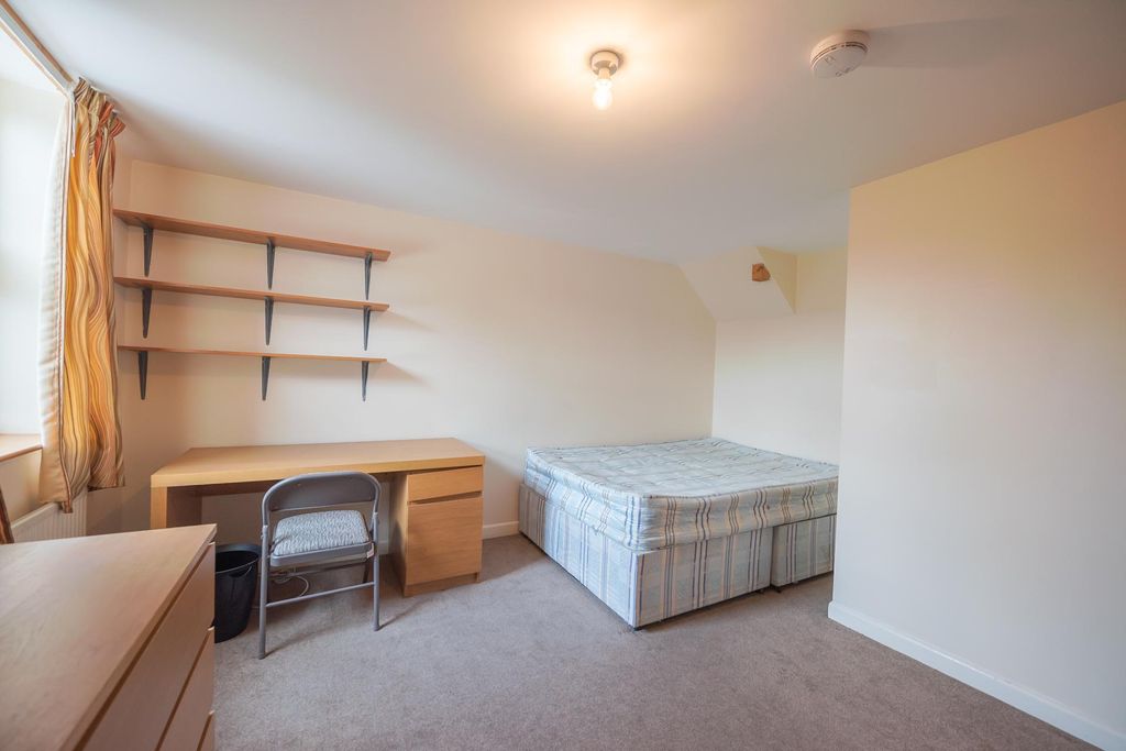 Property photo 2 of 12 Photo 1