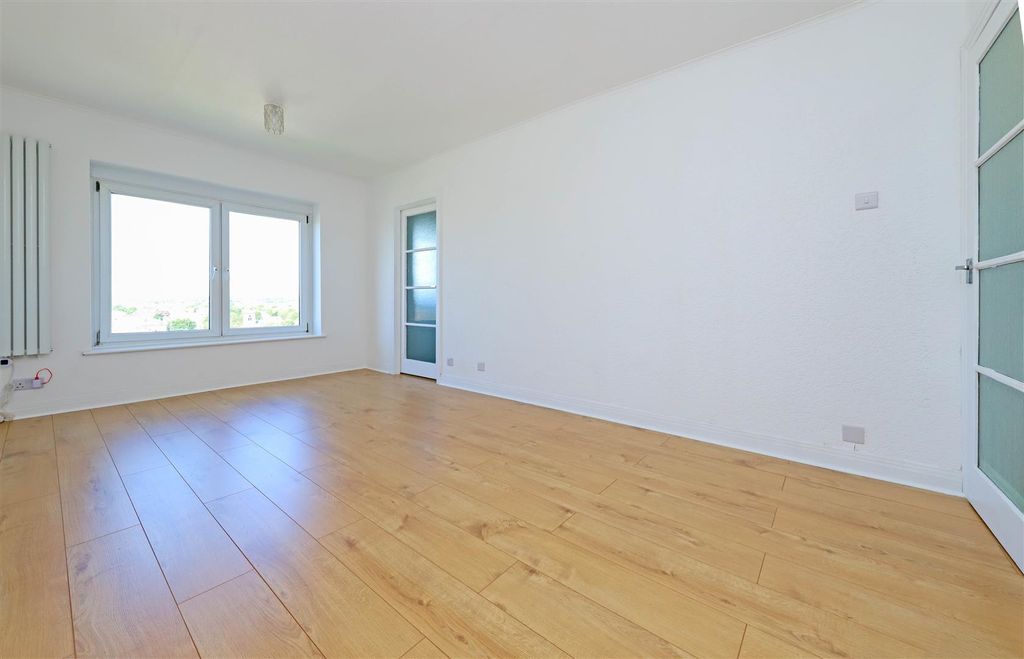 Property photo 2 of 8 Nicholas James Marlborough Lounge_.Jpg