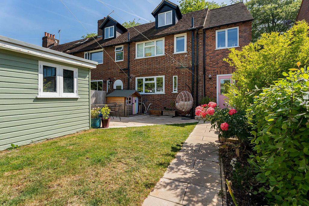 Property photo 3 of 28