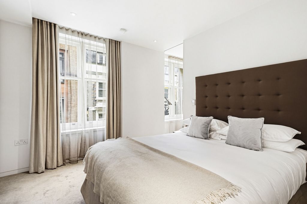 Property photo 3 of 11 2.1, 14 Sherwood ...