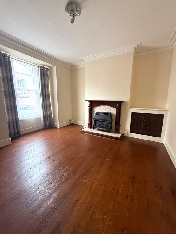 Property photo 3 of 8