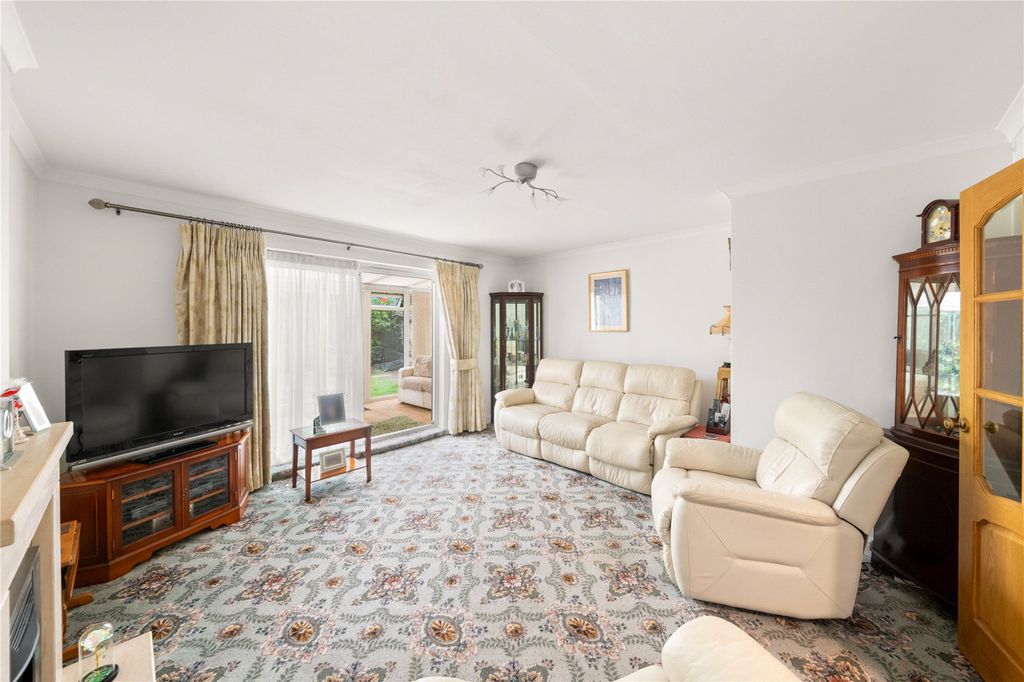 Property photo 2 of 15 Picture No. 10