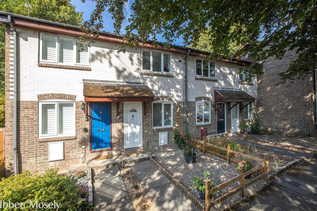 Property photo 1 of 8 7 Front.Jpg