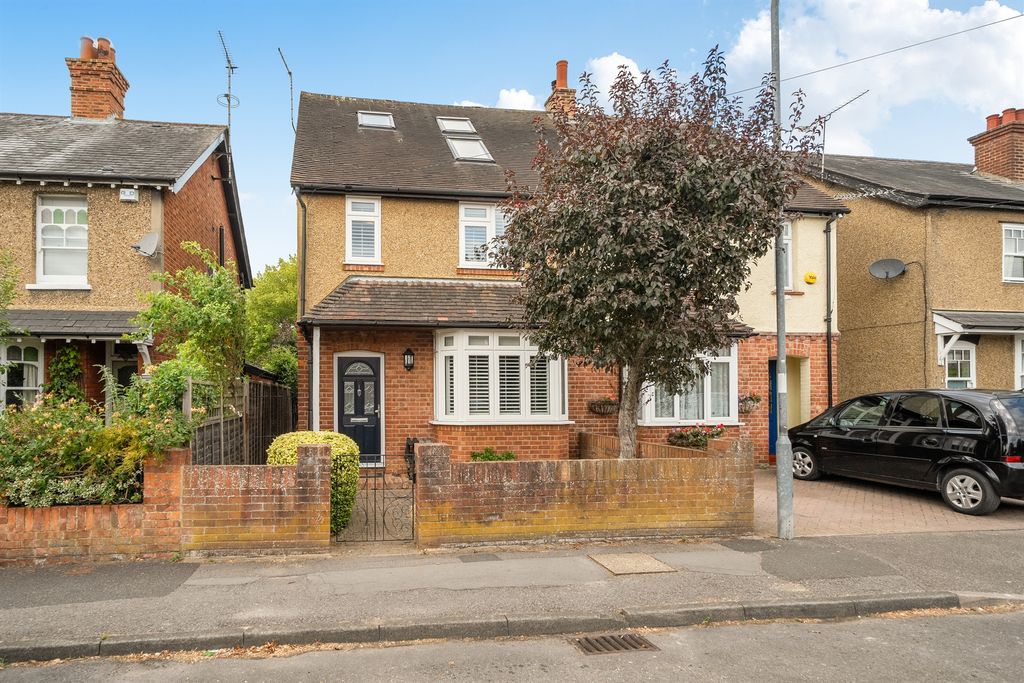 Property photo 1 of 12
