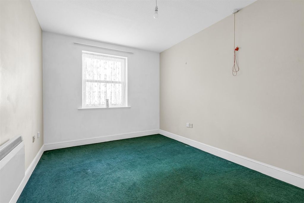 Property photo 3 of 10 Internal-3.Jpg