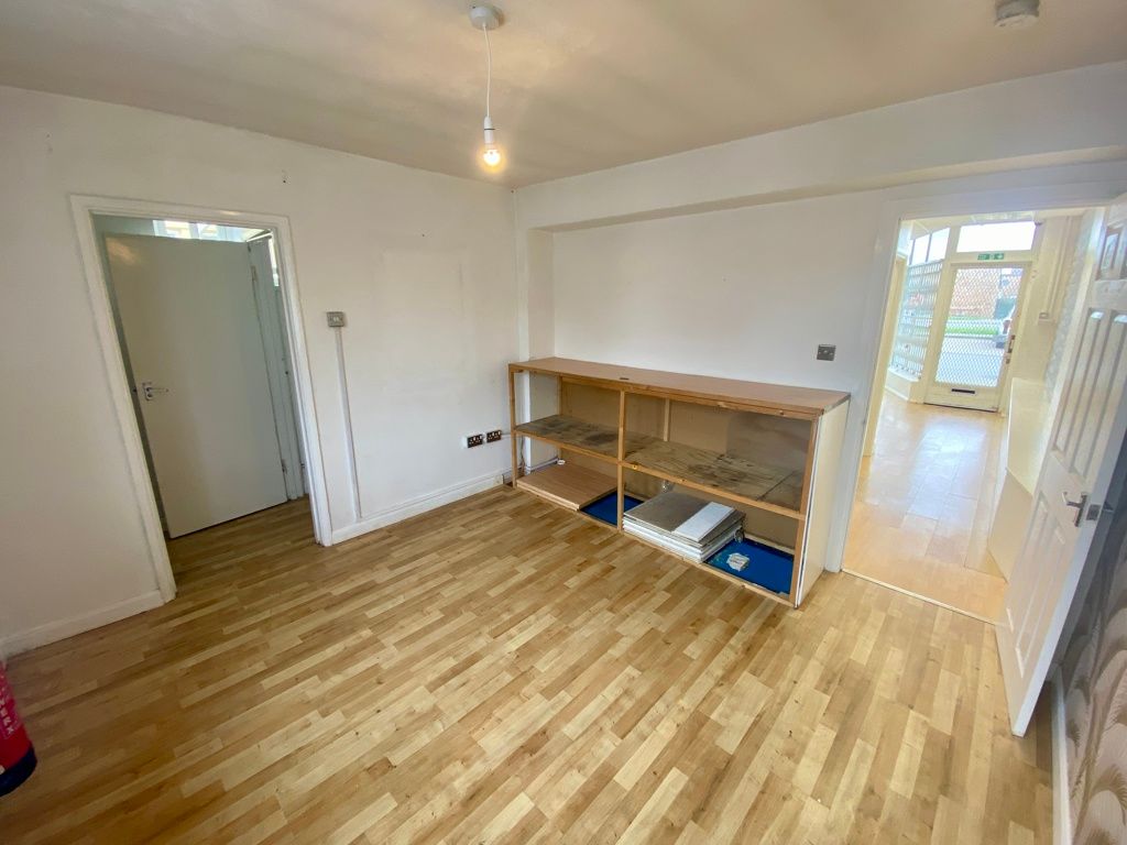 Property photo 3 of 8 Photo 5