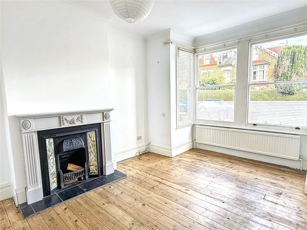 Property photo 2 of 18 Picture No. 06