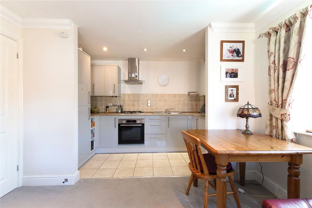 Additional image 4 of 2 bed maisonette for saleLiphook, Hampshire GU30