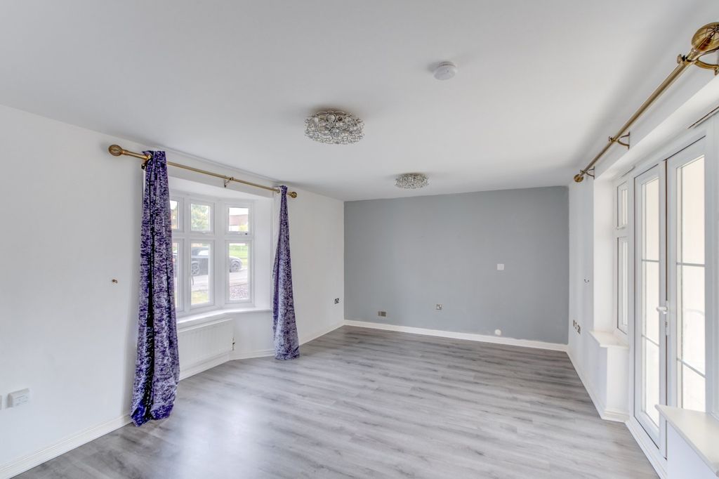 Property photo 3 of 18 Picture No. 37