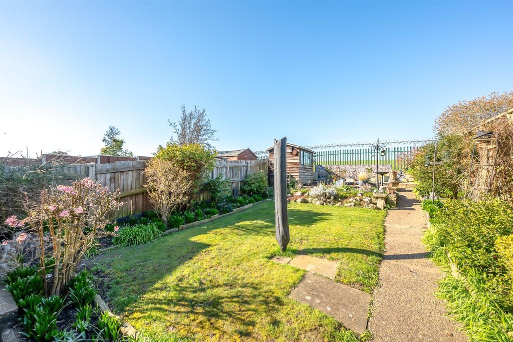Property photo 2 of 18 Rear Garden