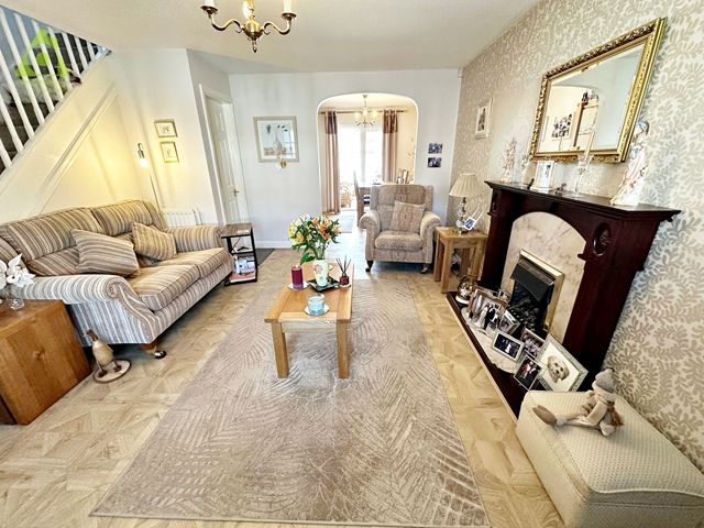 Property photo 2 of 21