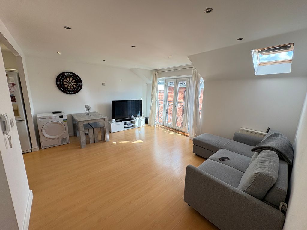 Property photo 2 of 9 Image