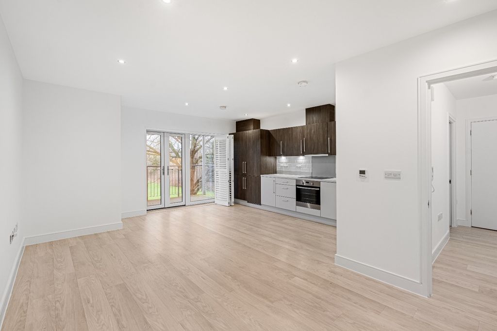 Property photo 2 of 10 4910822