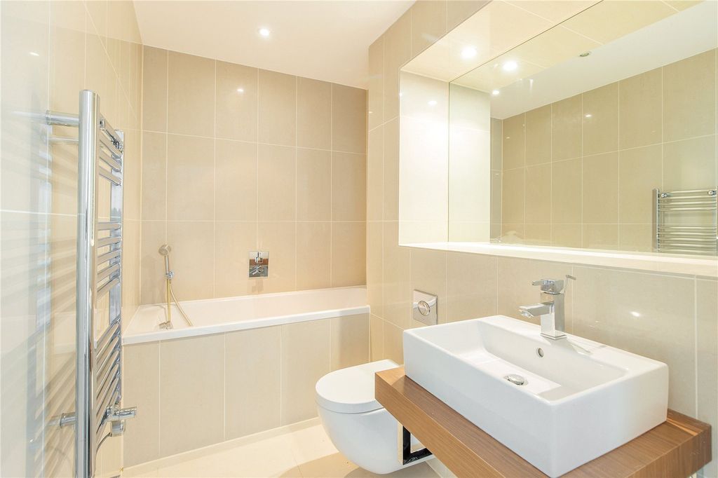 Additional image 9 of 3 bed flat for saleAberdeen Square, Cambridge, Cambridgeshire CB2