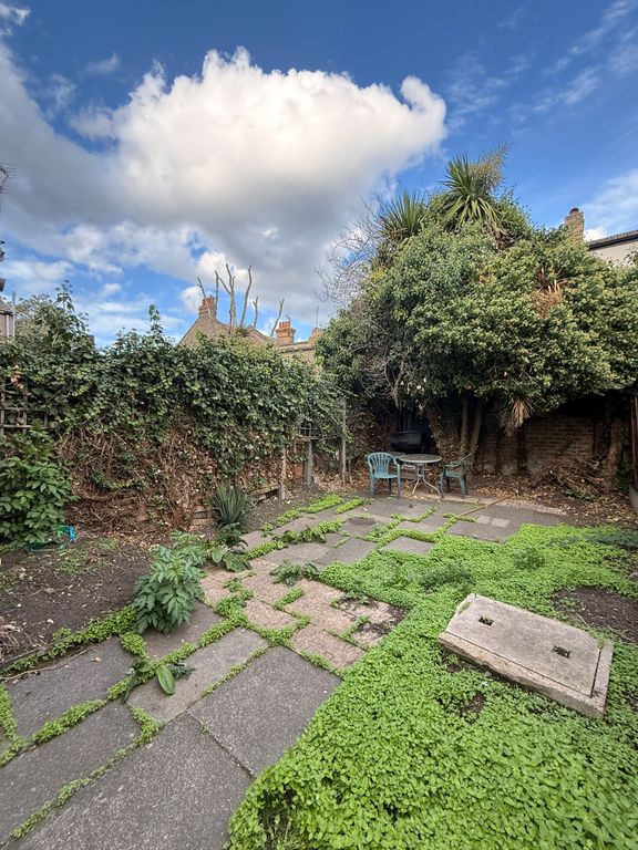 Property photo 2 of 12