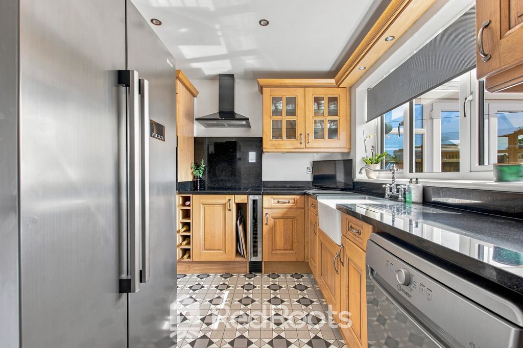 Property photo 3 of 25 5188465