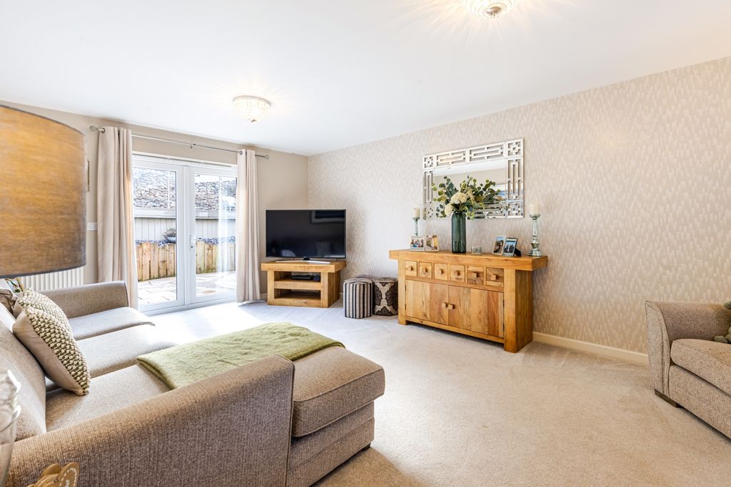 Property photo 2 of 19 A07 - 49 Charles Road, Kingskerswell - 250904