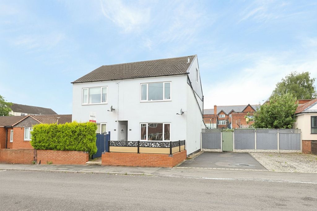 Property photo 1 of 26