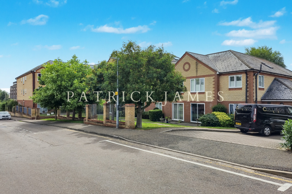 Property photo 1 of 5