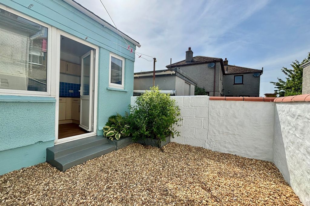 Property photo 3 of 14