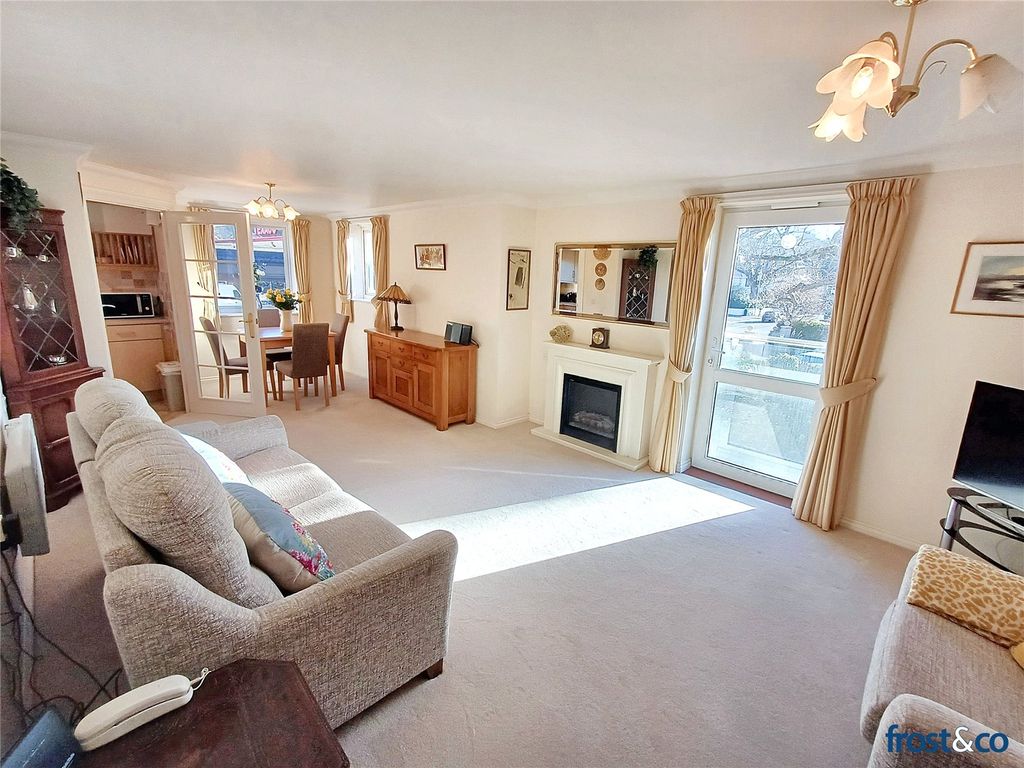 Property photo 2 of 16 Living/Dining Room
