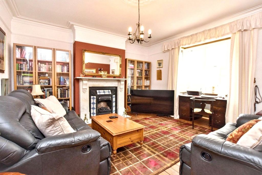 Property photo 2 of 30 Picture No. 39